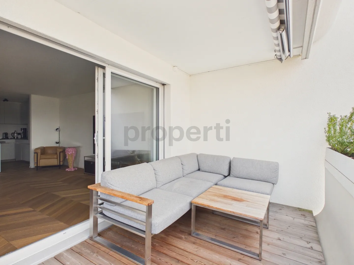 Furnished 3.5-room apartment with balcony, Zurich - Photo 6 of 13