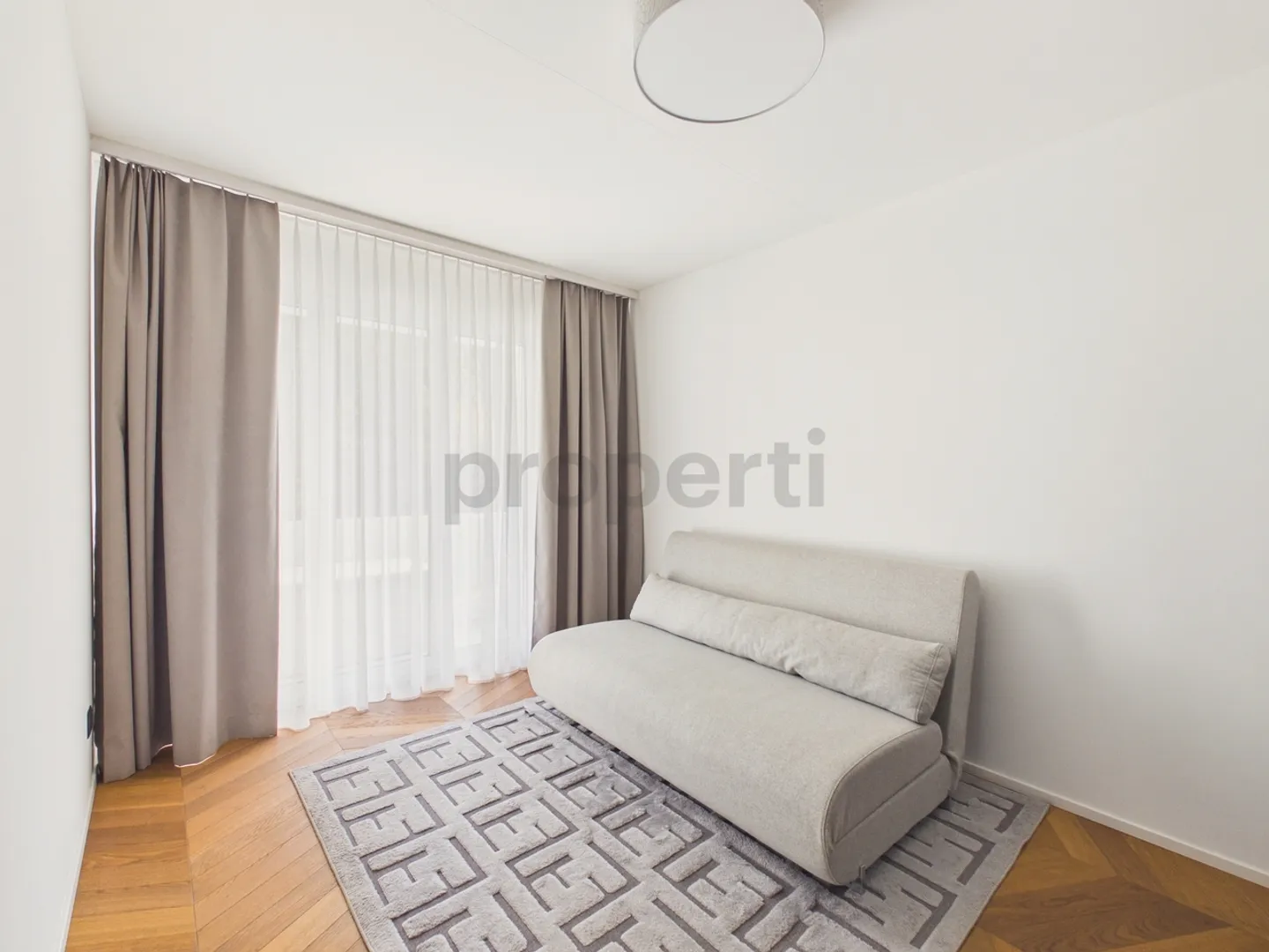 Furnished 3.5-room apartment with balcony, Zurich - Photo 9 of 13