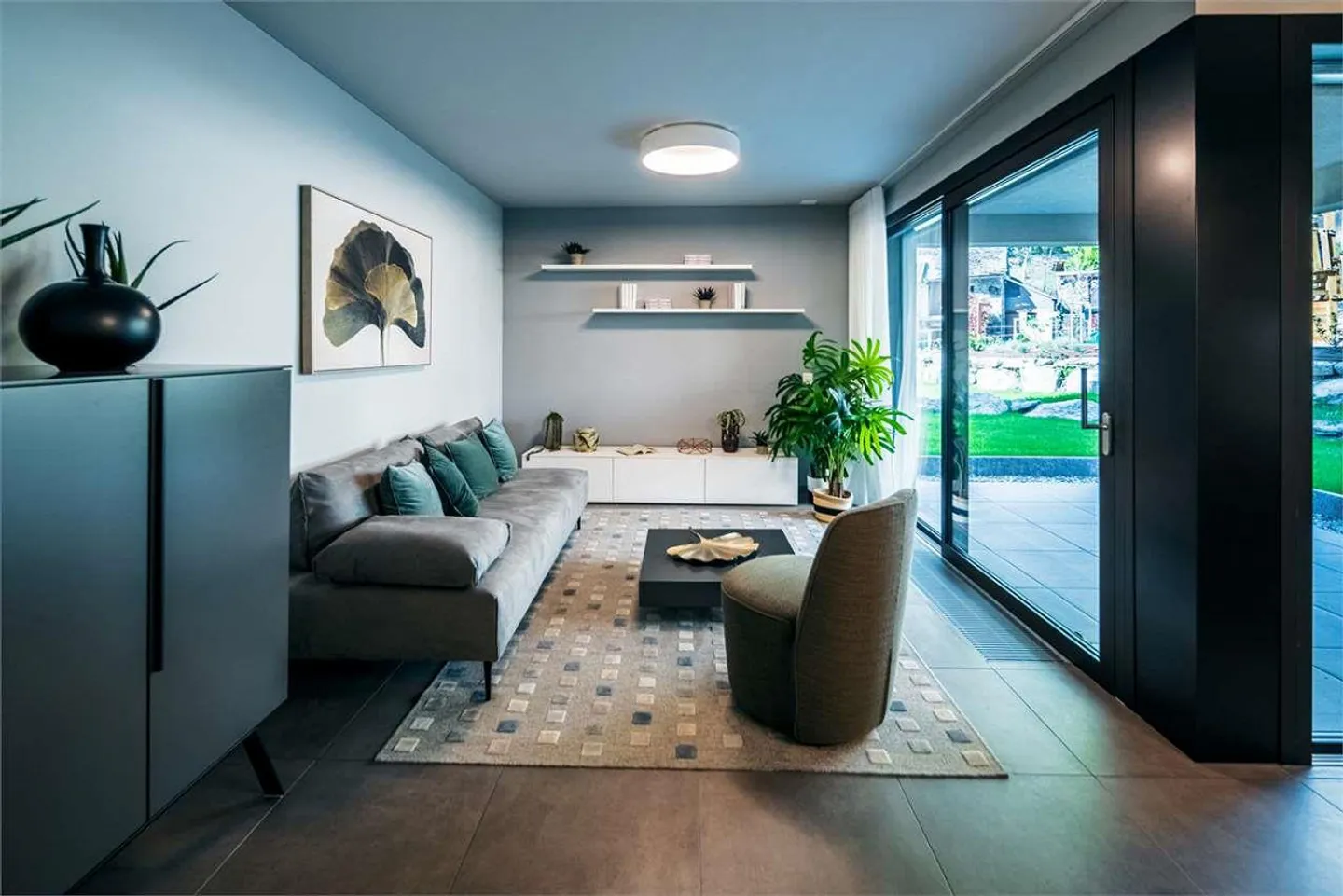 Nuovo appartamento di 3,5 stanze a Gordola con giardino - Foto 3 di 13