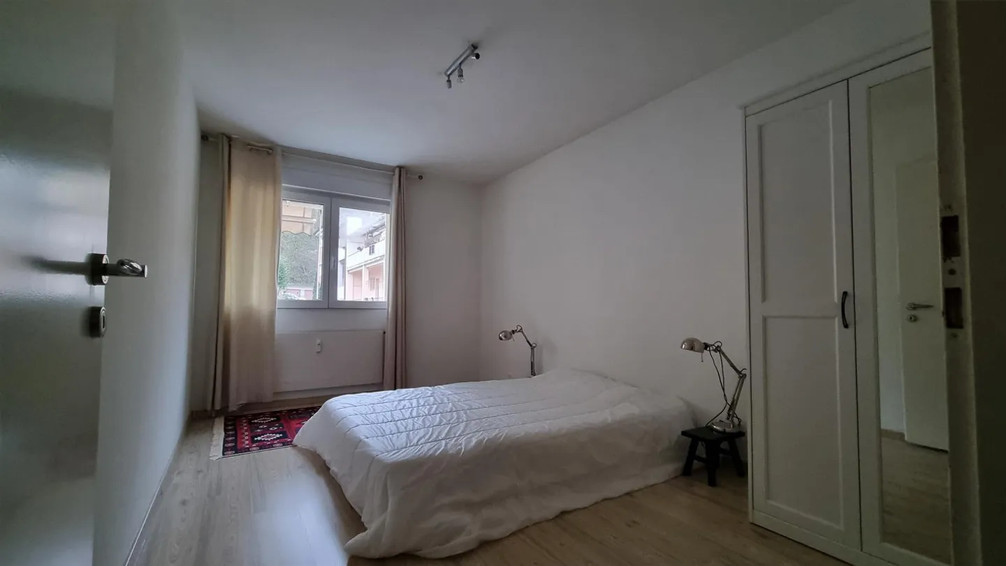Recherche de locataire : Appartement lumineux de 2 pièces avec balcon près de la gare SBB - Photo 3 sur 5