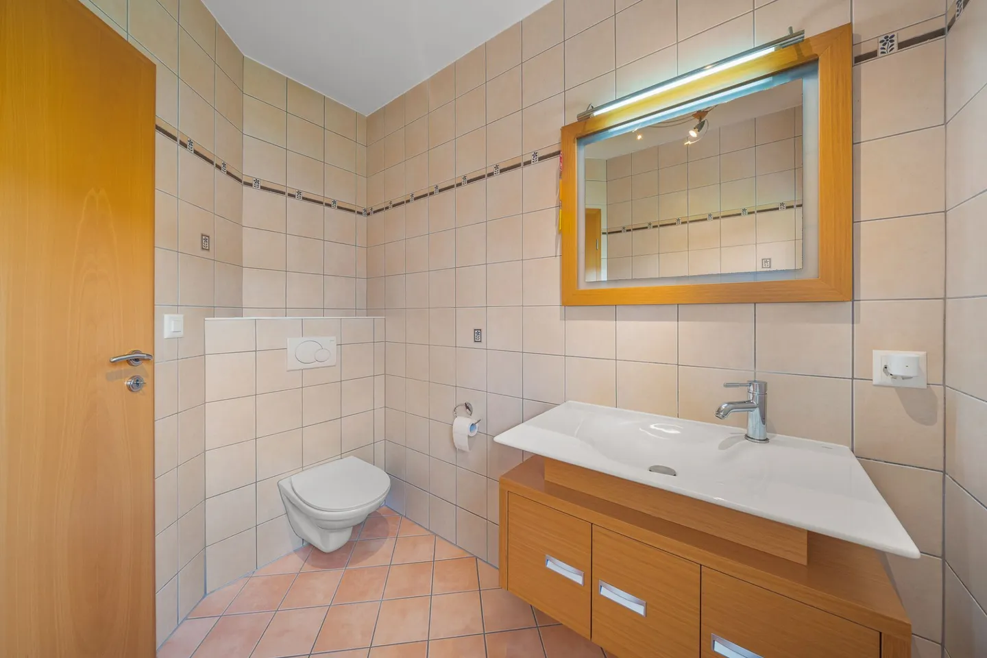 Superb individual villa with a large plot - Photo 10 of 11