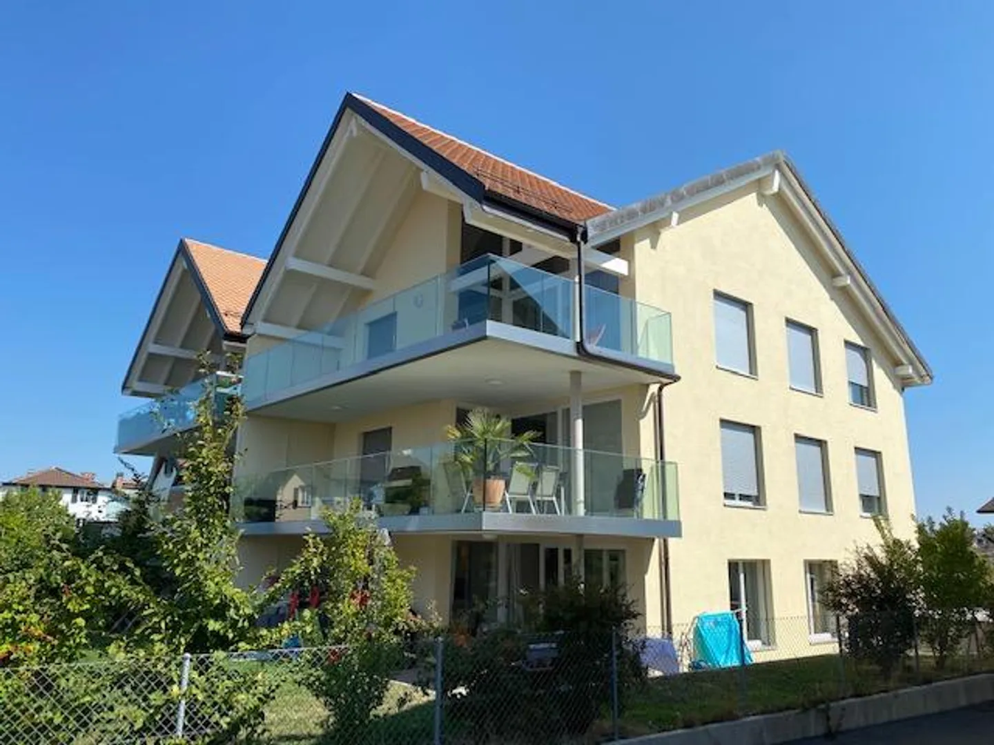 Charmante Wohnung in Chavannes - Foto 2 von 13
