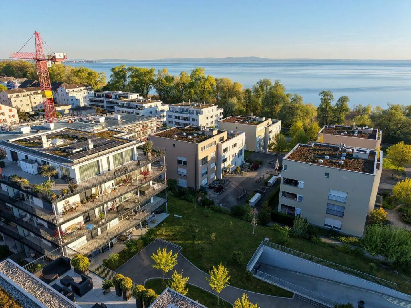 Ground floor apartment with terrace and immediate proximity to the lake - Photo 2 of 14