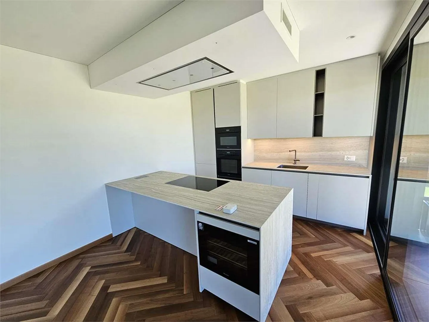 PREGASSONA-LUGANO, 4.5-ZIMMER-WOHNUNG MIT GARTEN - Foto 7 von 13