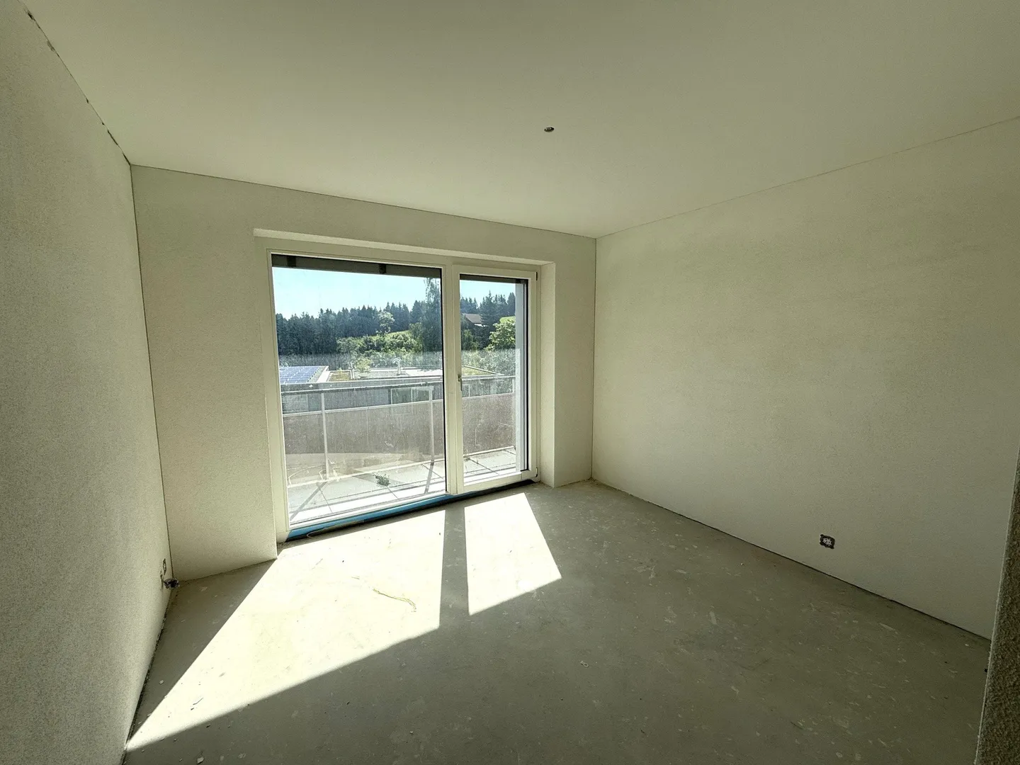 Geräumige Wohnung mit Terrasse - Foto 7 von 13