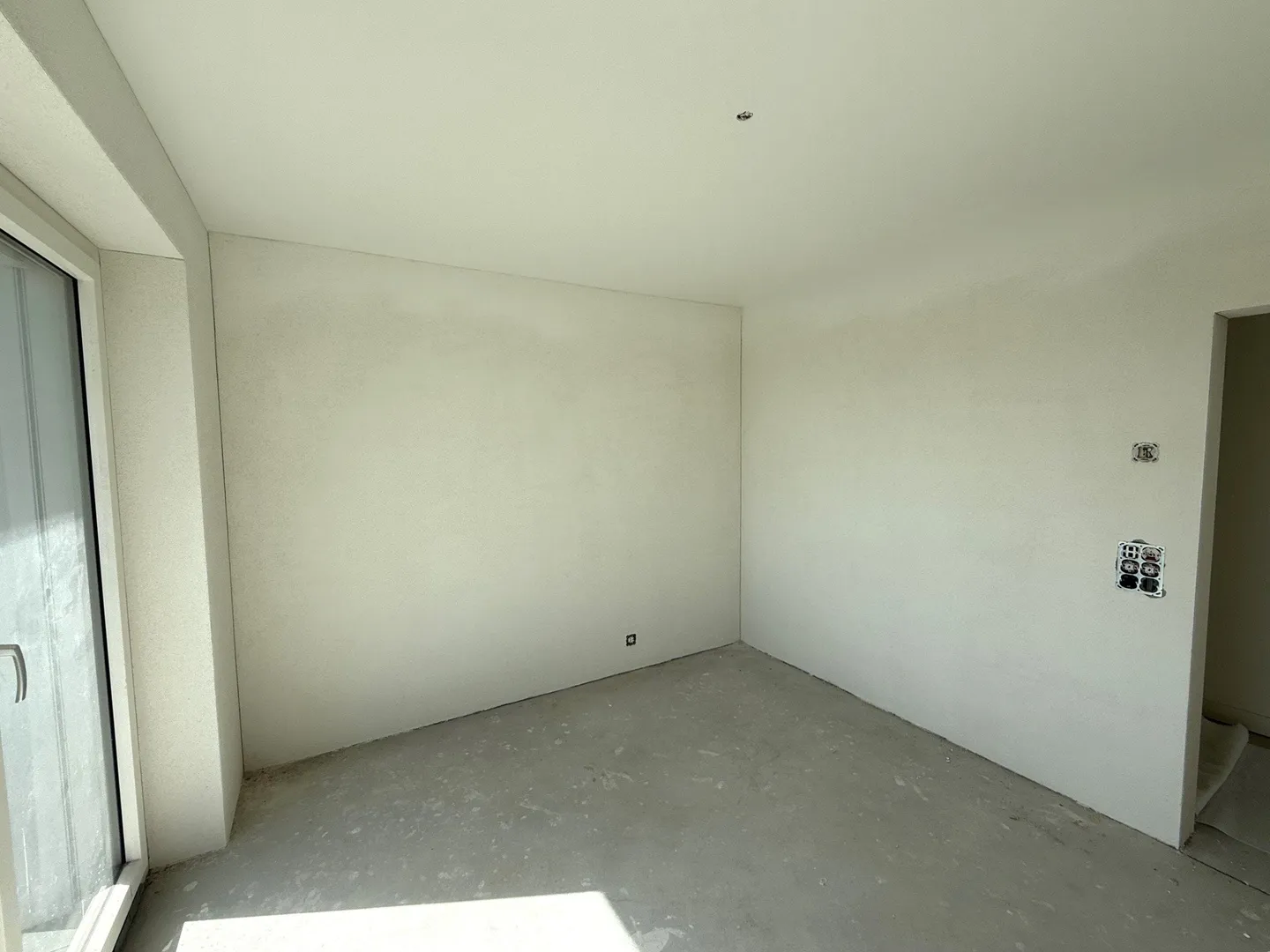 Geräumige Wohnung mit Terrasse - Foto 8 von 13