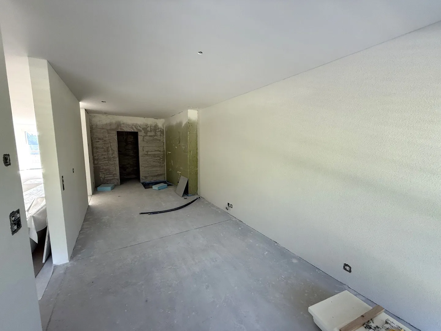 Geräumige Wohnung mit Terrasse - Foto 11 von 13