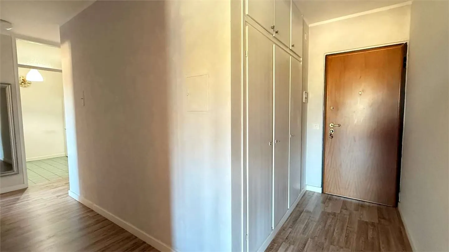 Appartement Charmant avec Vue sur le Lac - Photo 21 sur 23