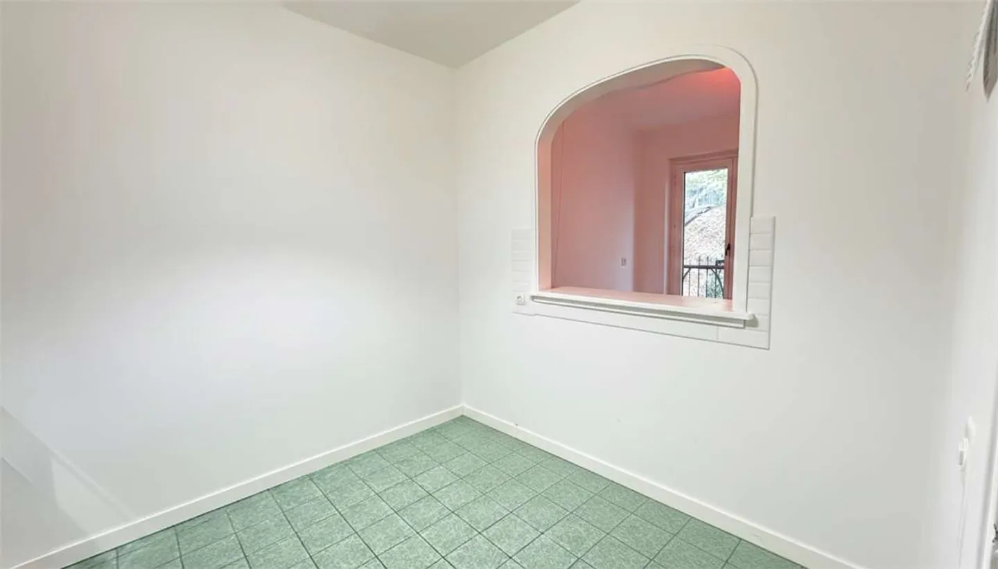 Appartement Charmant avec Vue sur le Lac - Photo 17 sur 23