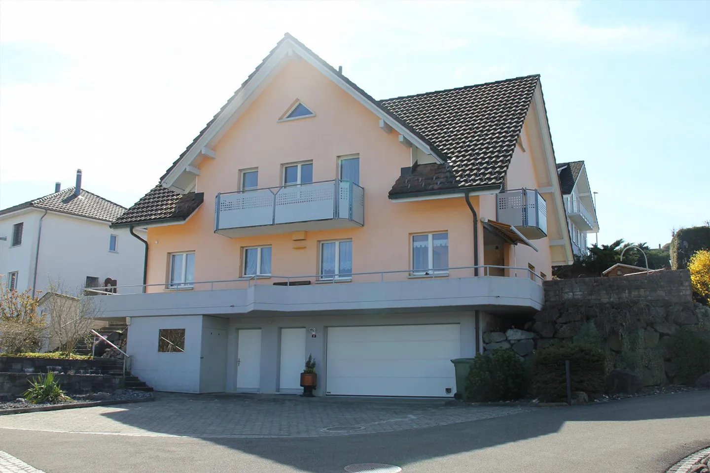 Casa unifamiliare di 7,5 stanze - in un tranquillo quartiere residenziale in posizione perfetta - Foto 1 di 26