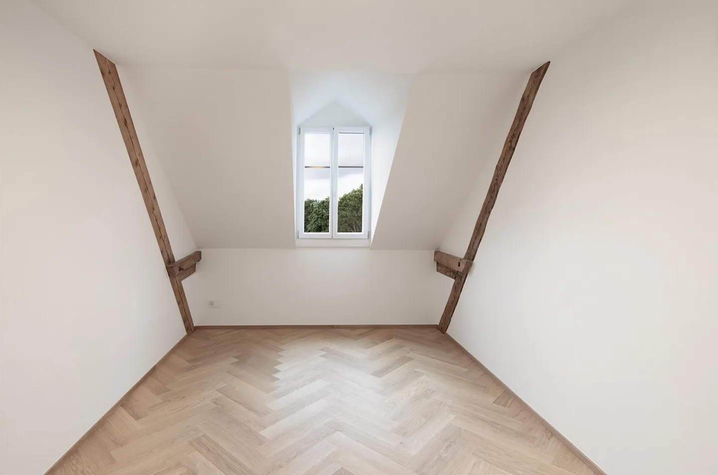Design meets history - completely renovated maisonette apartment - Photo 5 of 11