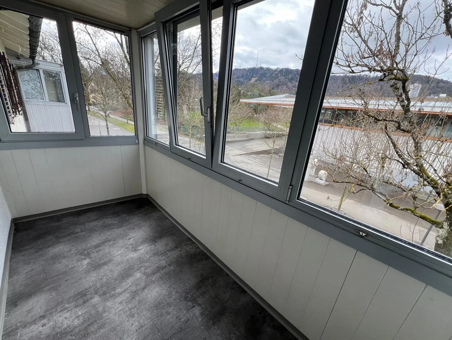 Vivere attraente in una posizione tranquilla - Foto 7 di 9