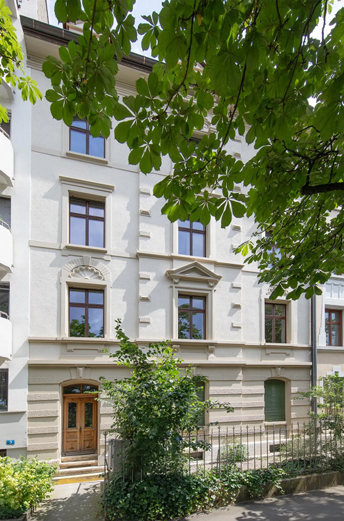Design meets history - completely renovated maisonette apartment - Photo 10 of 11
