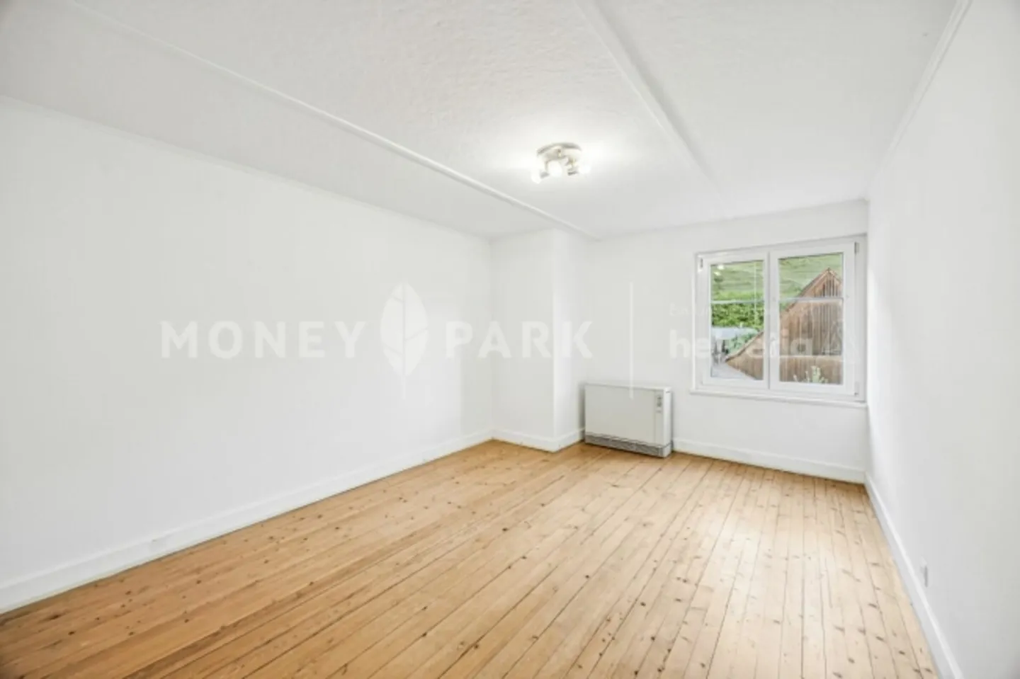 Maison bifamiliale au caractère unique avec bâtiment économique et emplacement idyllique - Photo 9 sur 12