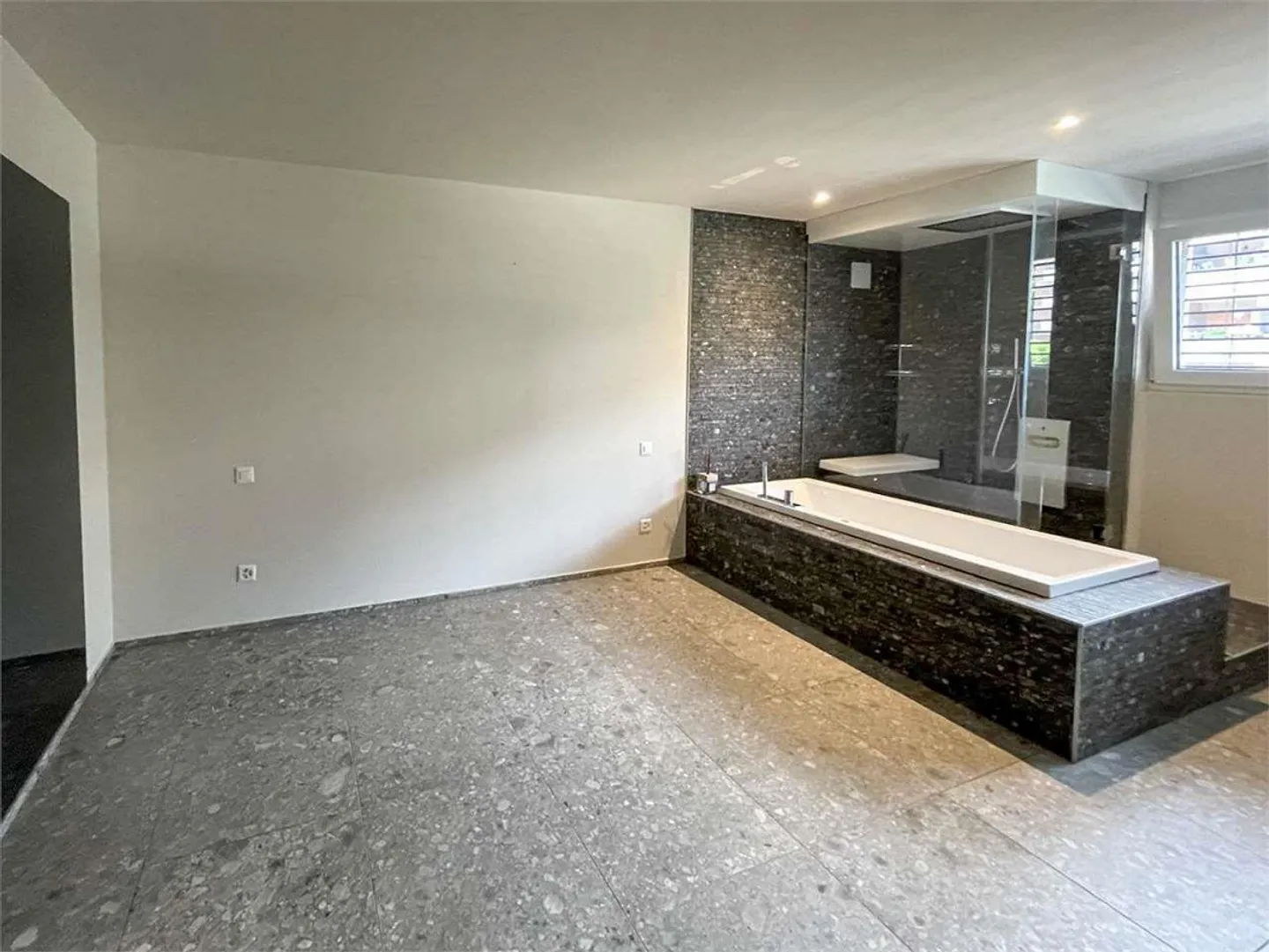 Apartment for sale - Photo 9 of 13