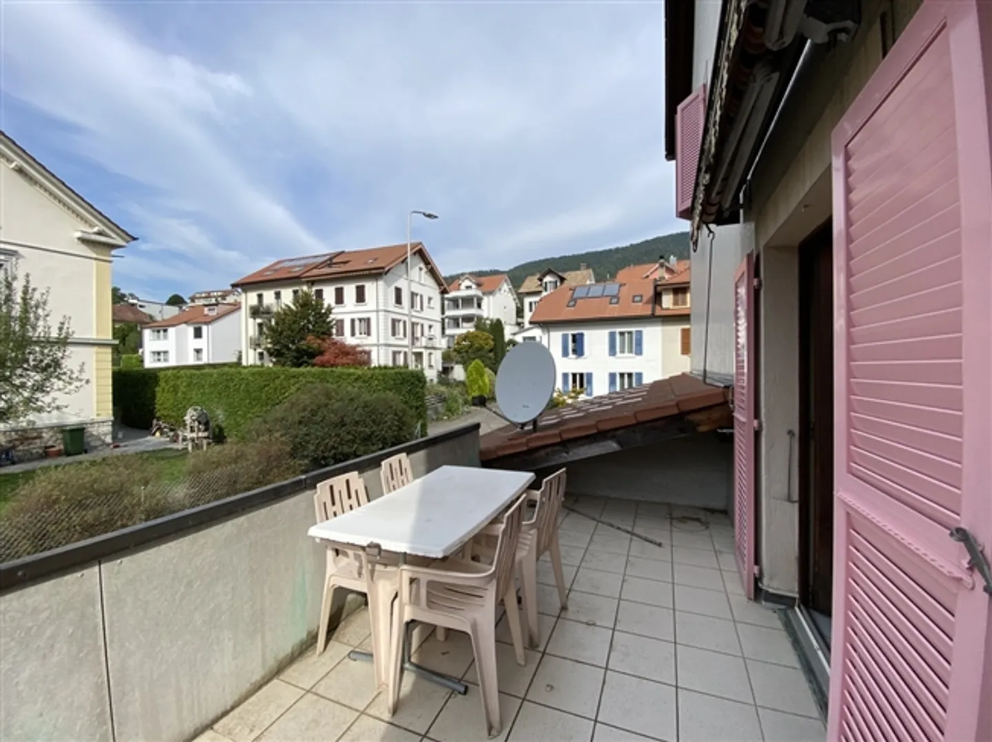 Charmante Wohnung mit Terrasse - Foto 2 von 8