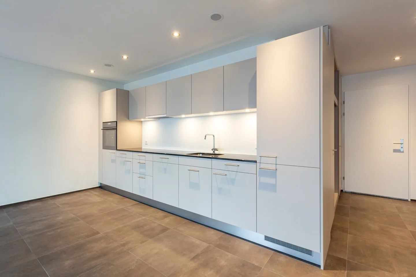 Appartamento in affitto - Foto 2 di 11