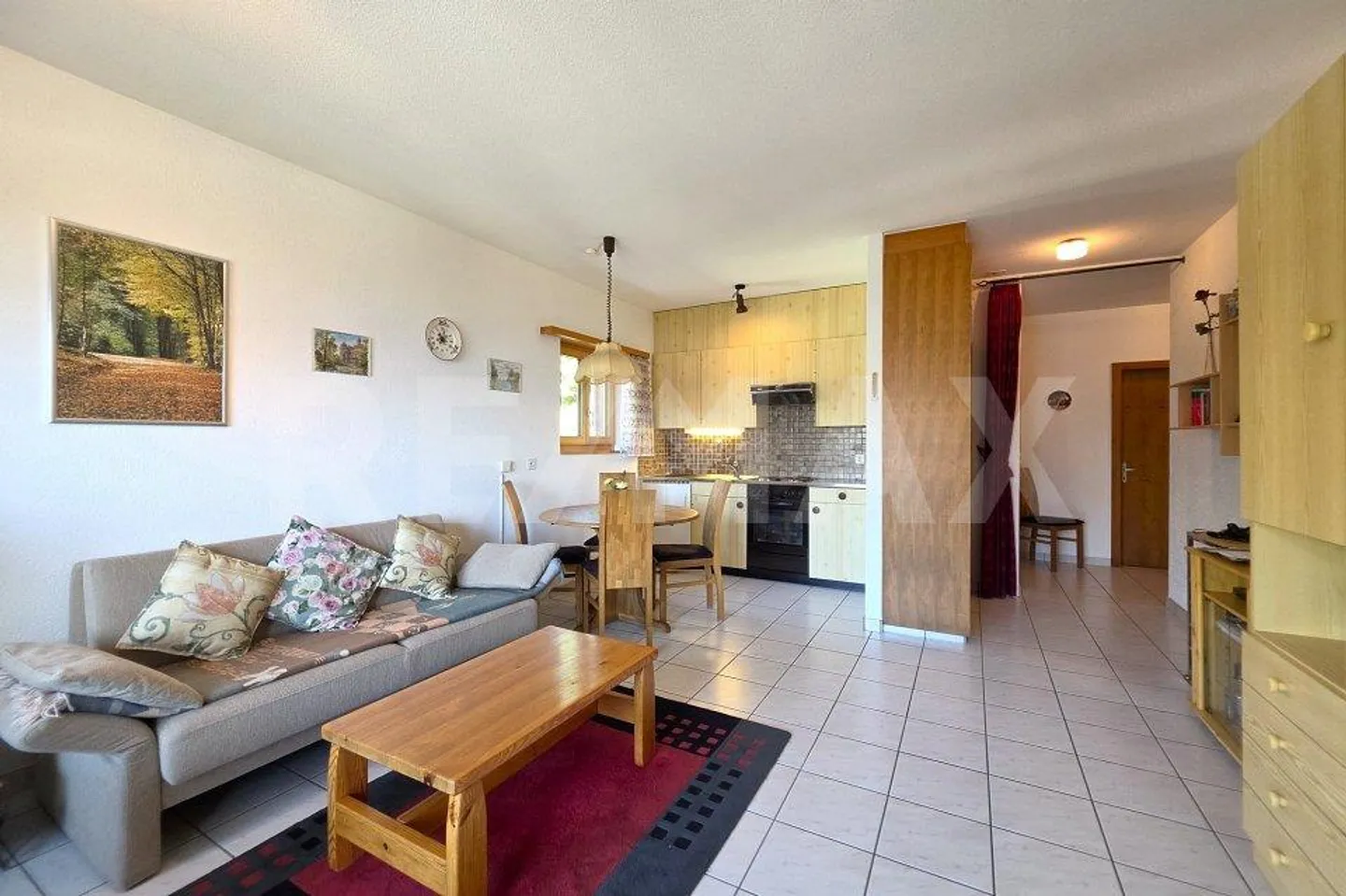 Heimelige 2.5 Zimmer-Wohnung mit Panoramasicht im sonnigen Albinen - Photo 6 of 13