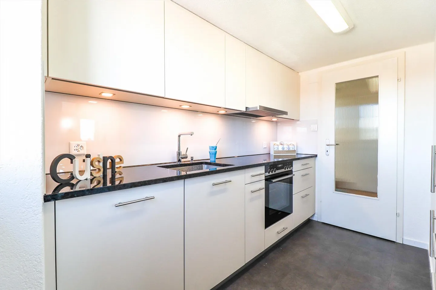 Attico di 3 stanze con vista mozzafiato - Foto 4 di 5