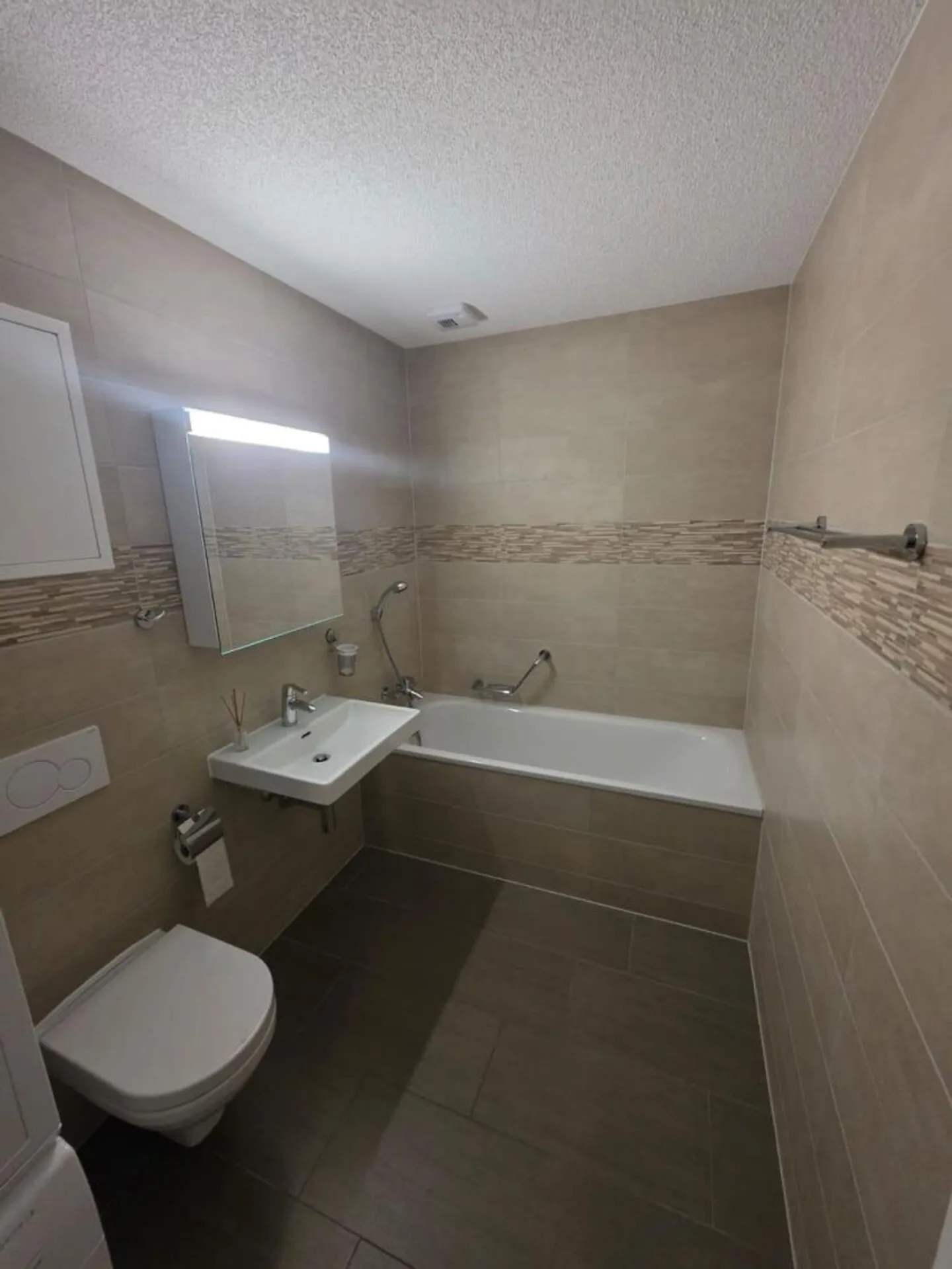 Appartement de 2.5 Pièces - Photo 3 sur 5