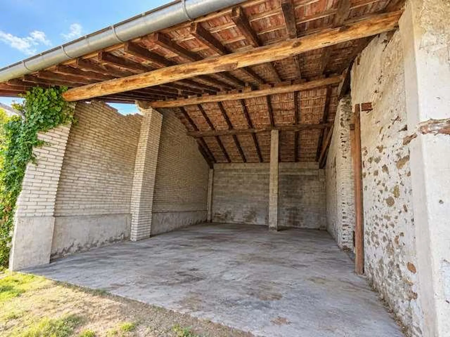 Rustic to Renovate - Photo 4 of 6