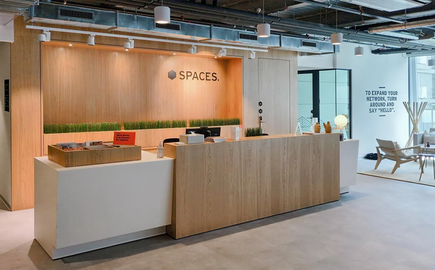 Accesso tutto incluso a uno spazio di coworking presso Spaces Quartier de l'Étang - Foto 3 di 15