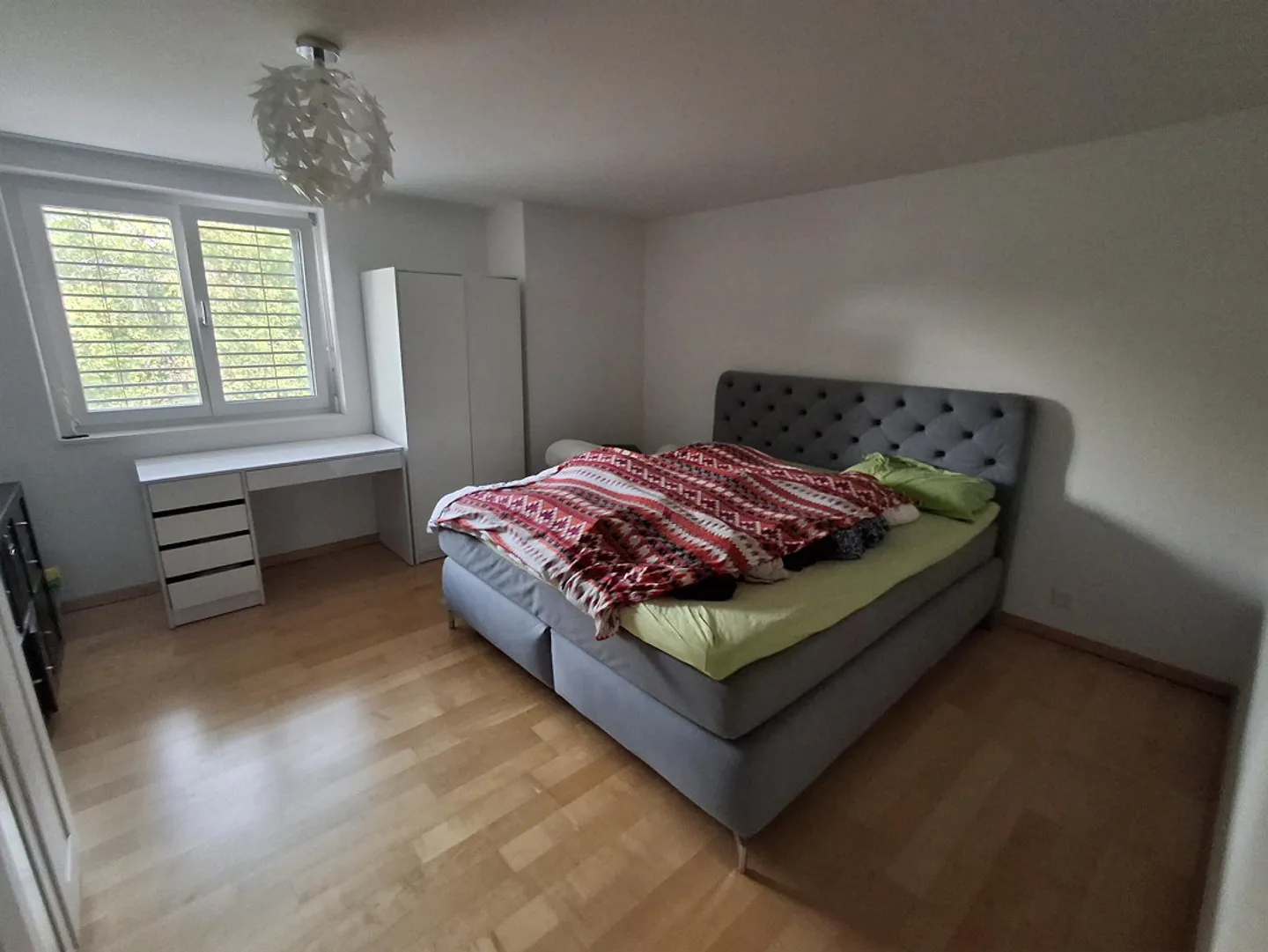 Bright 3.5-room apartment with 2 balconies and large living room - Photo 5 of 16