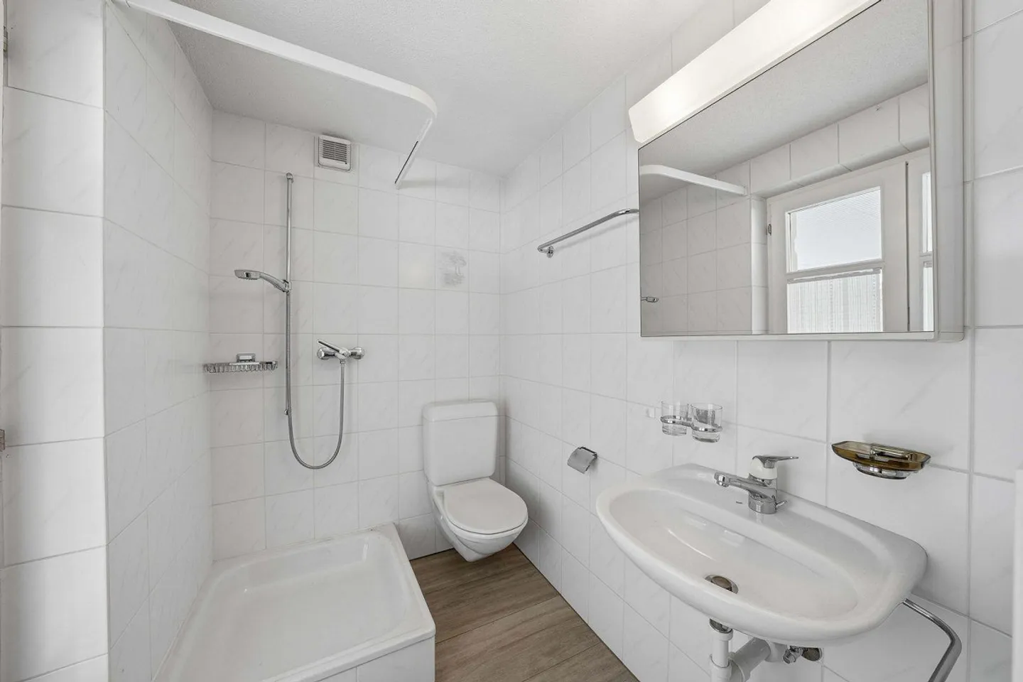 Charmante Wohnung mit Seeblick - Foto 7 von 12