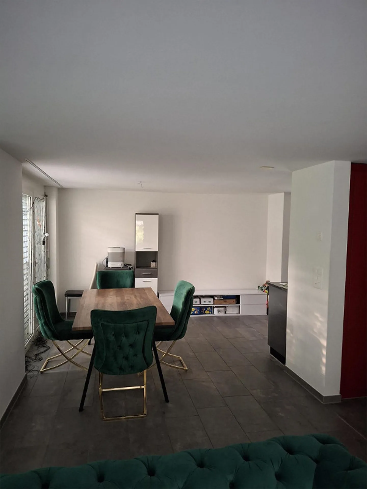 Bright 3.5-room apartment with 2 balconies and large living room - Photo 10 of 16