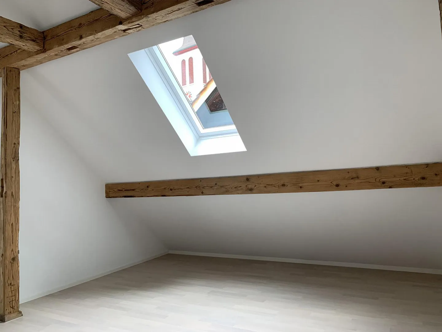 Bright spacious 2.5 room apartment with high ceilings - Photo 14 of 17