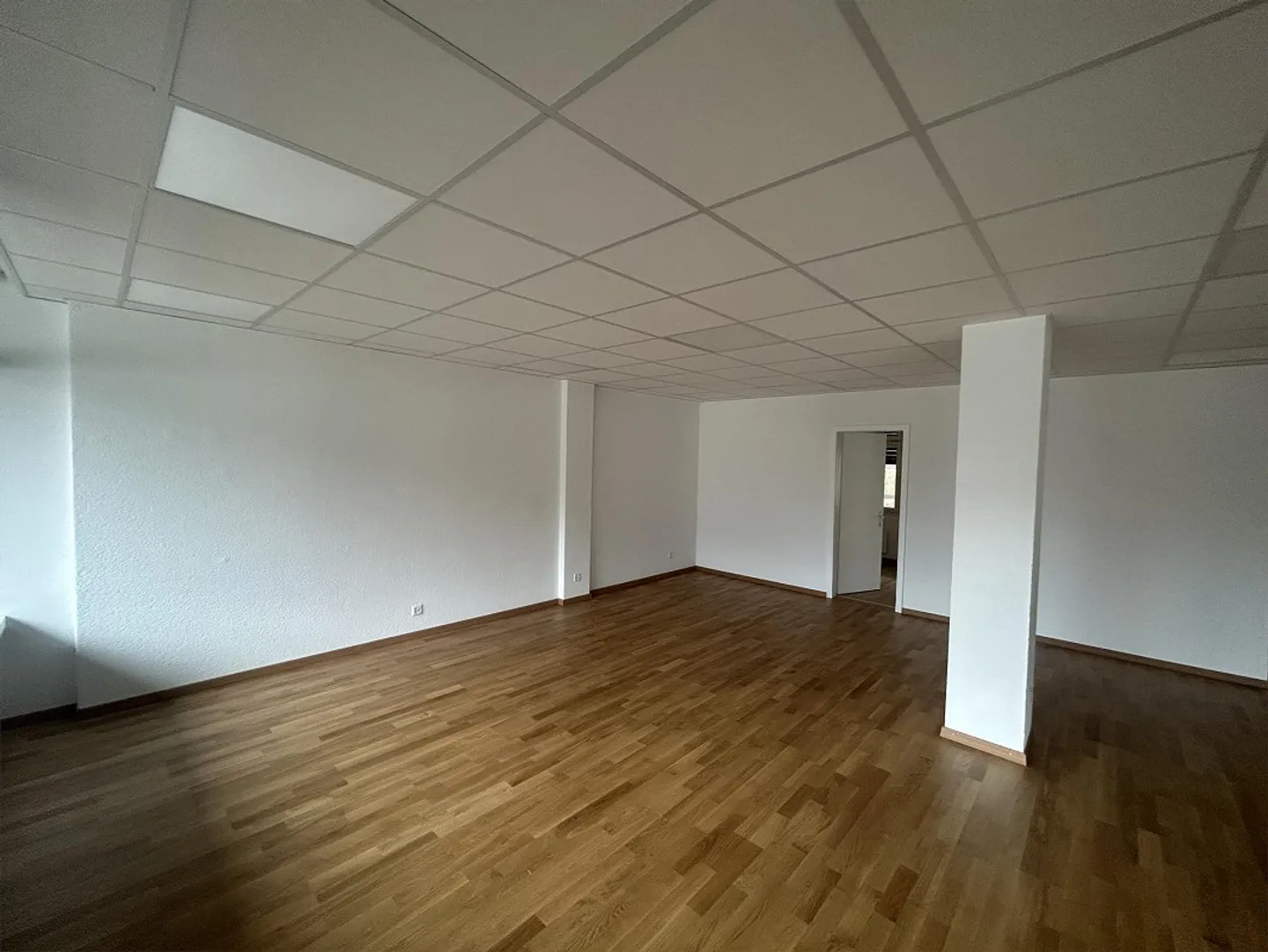 Renovierter Gewerberaum - Foto 2 von 2