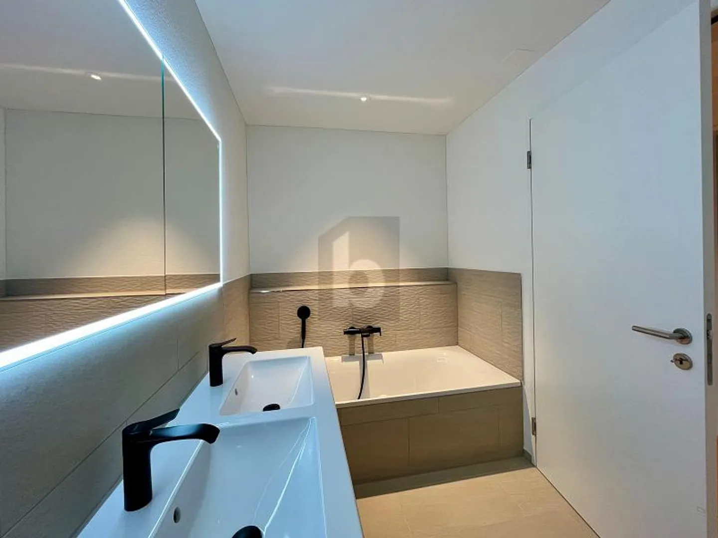 Appartement 4.5 pièces - Photo 4 sur 6