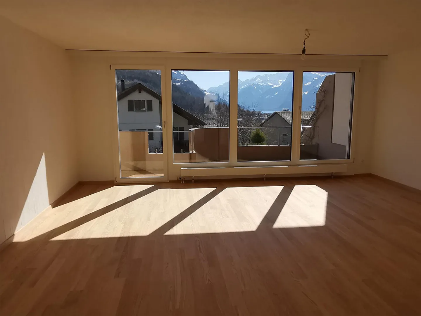 5.5 Room Terraced House with Mountain and Lake View - Photo 3 of 16