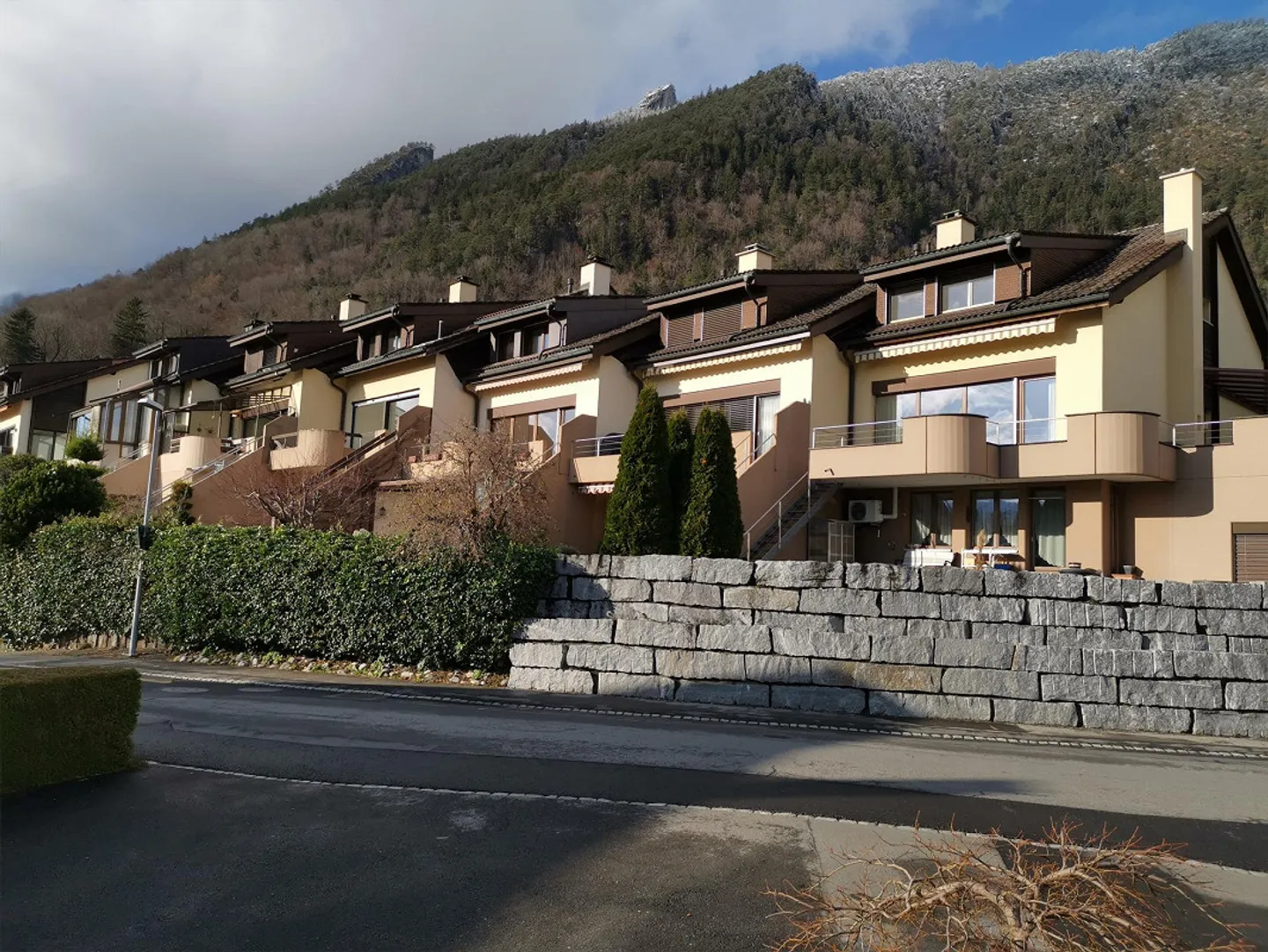 5.5 Room Terraced House with Mountain and Lake View - Photo 1 of 16