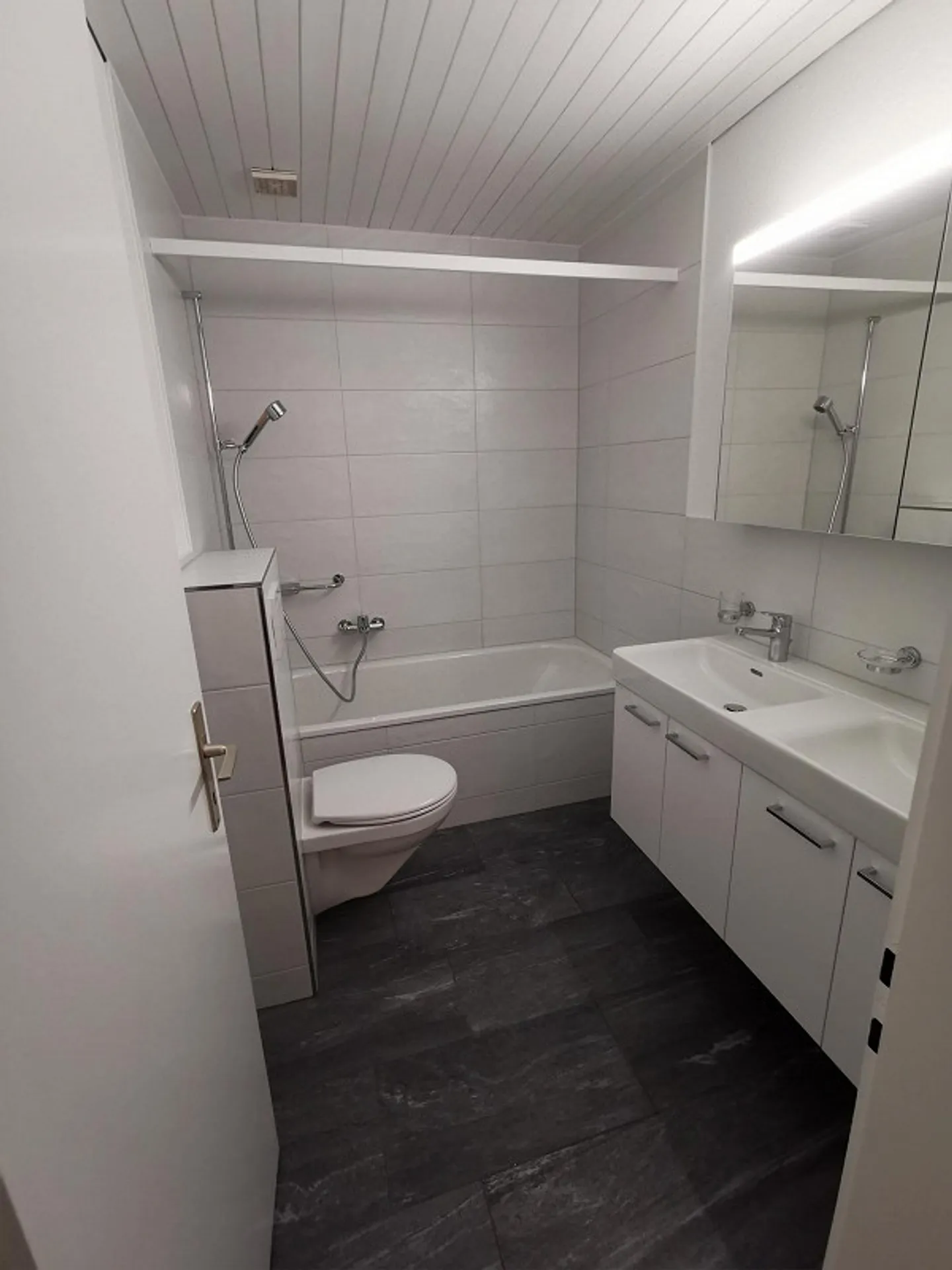 5.5 Room Terraced House with Mountain and Lake View - Photo 9 of 16
