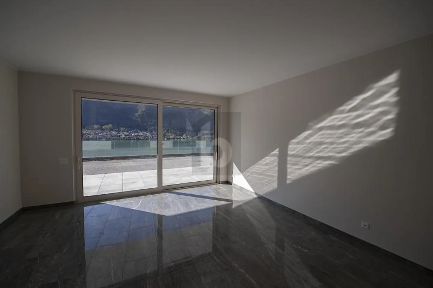 Bellissimo attico con vista lago - Foto 4 di 6