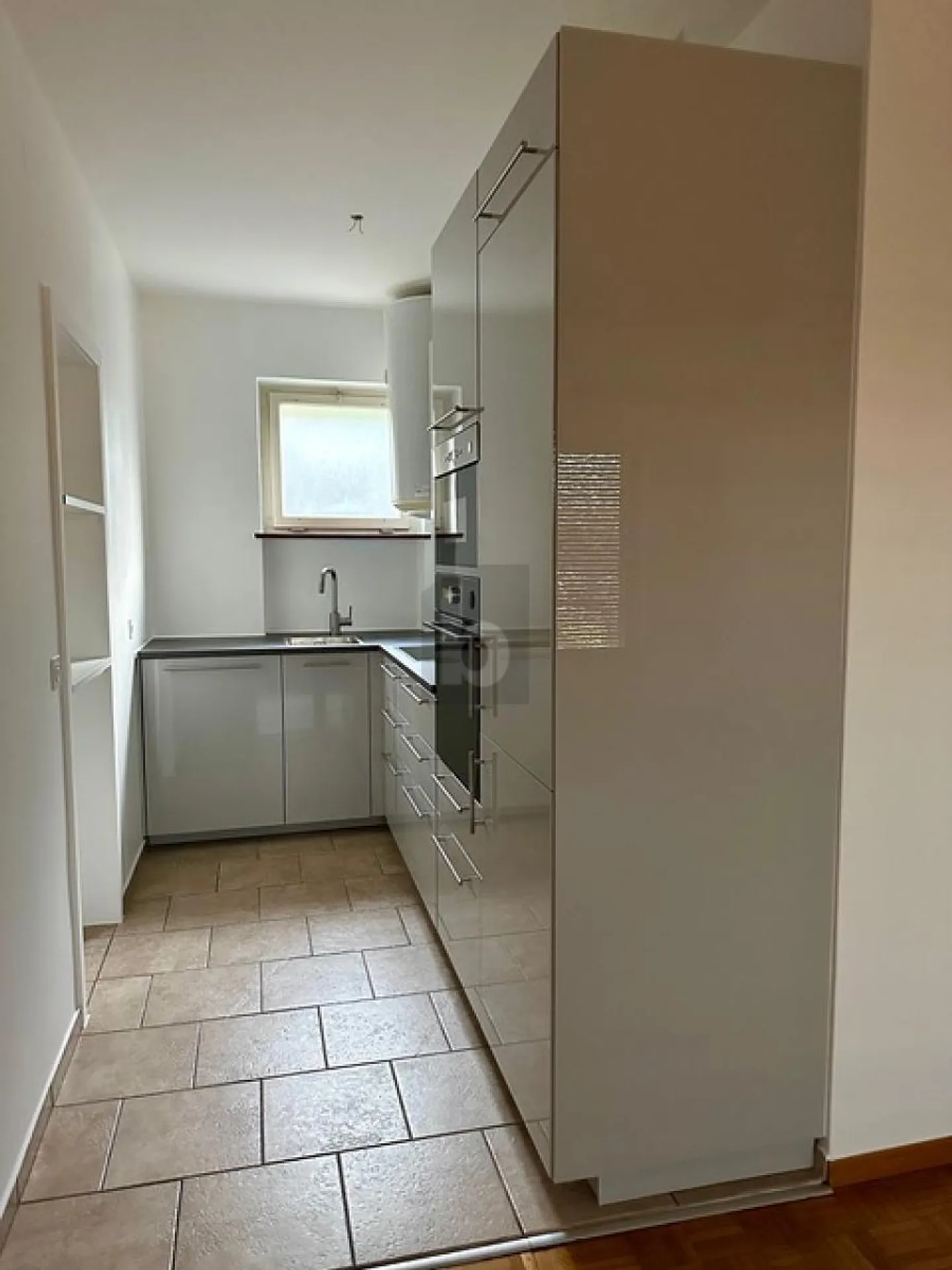 SOLEGGIATO CON VISTA LAGO - Foto 4 di 5