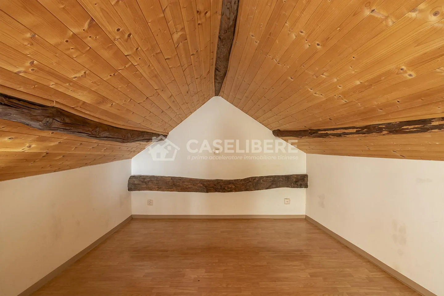 INDEPENDENT TICINESE HOUSE IN SOLDUNO - Photo 9 of 15