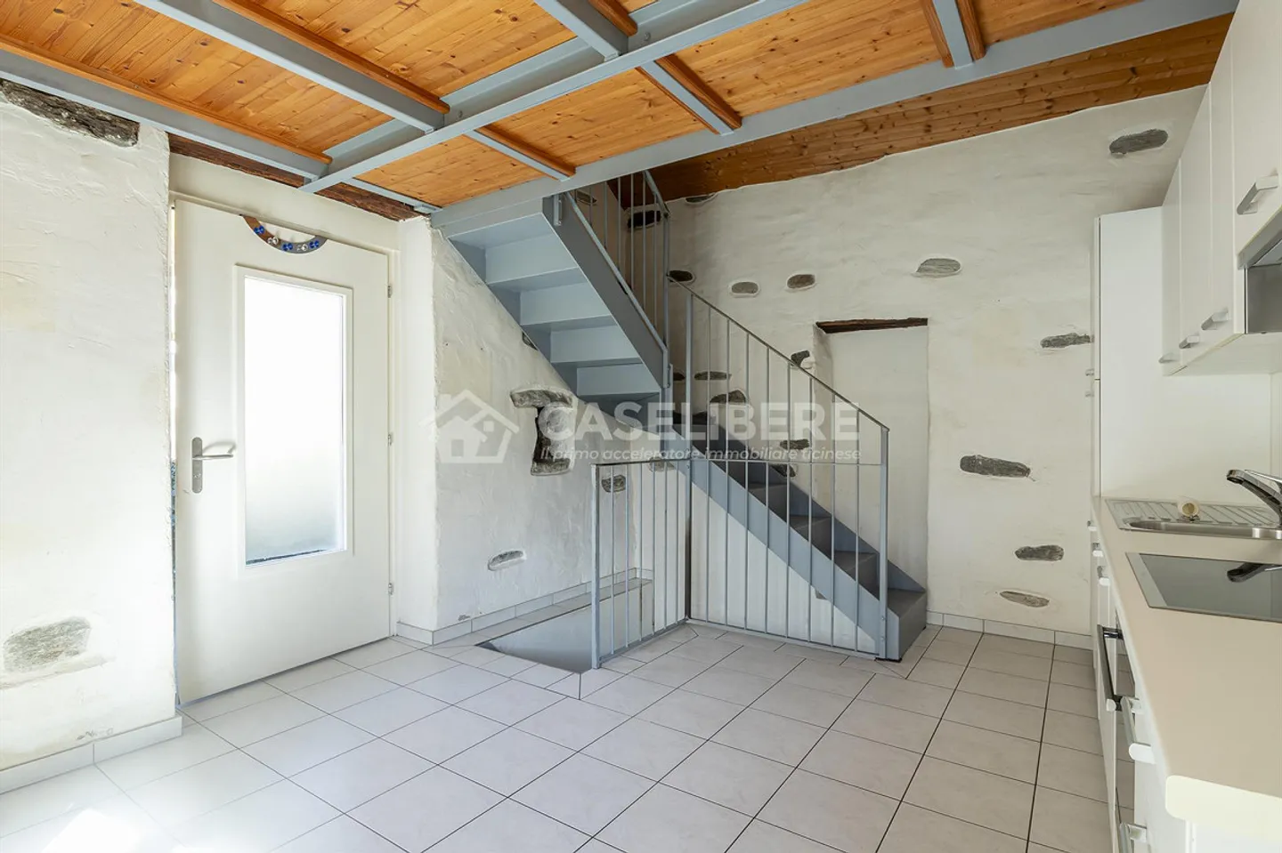 INDEPENDENT TICINESE HOUSE IN SOLDUNO - Photo 5 of 15