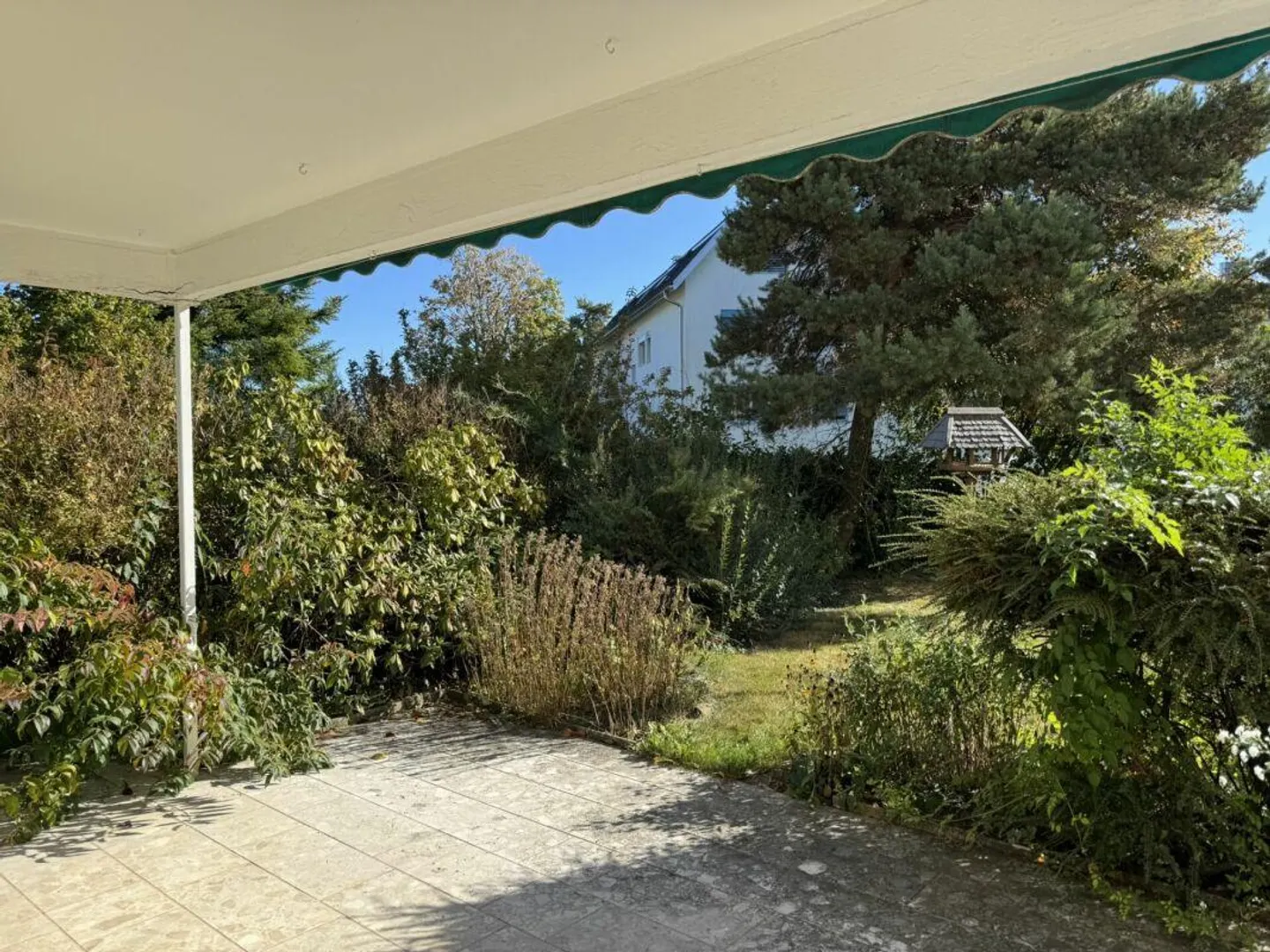 Votre projet - transformer l'ancien en nouveau - appartement de 4 1/2 pièces avec potentiel - Photo 3 sur 9