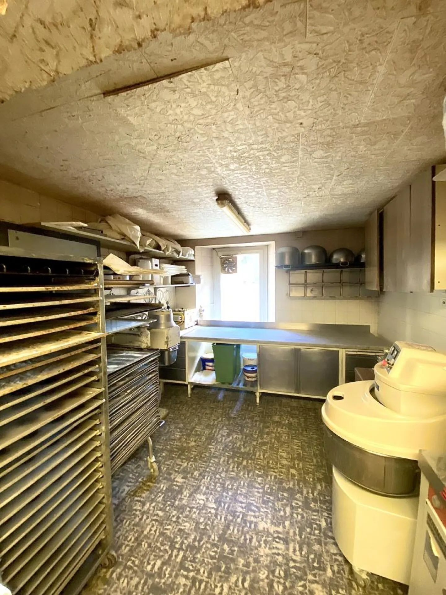 Boulangerie 4 pièces 70 m2 à Basse-Nendaz - Foto 2 di 9