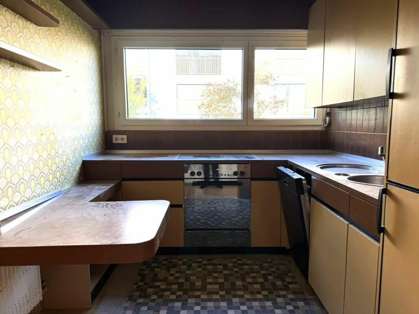 Votre projet - transformer l'ancien en nouveau - appartement de 4 1/2 pièces avec potentiel - Photo 5 sur 9