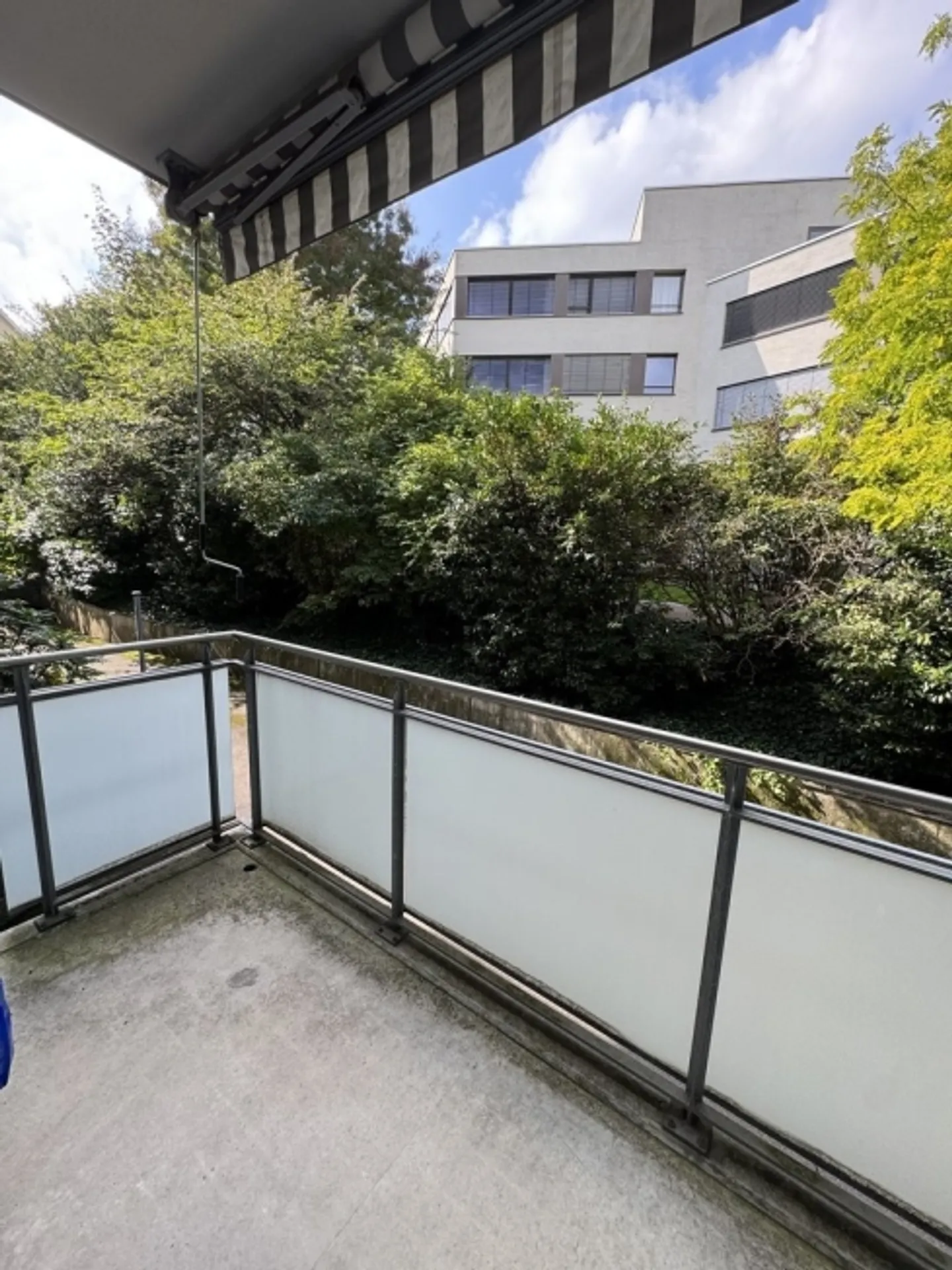 Bureau ou locaux commerciaux lumineux au cœur de Wollishofen - Photo 8 sur 8