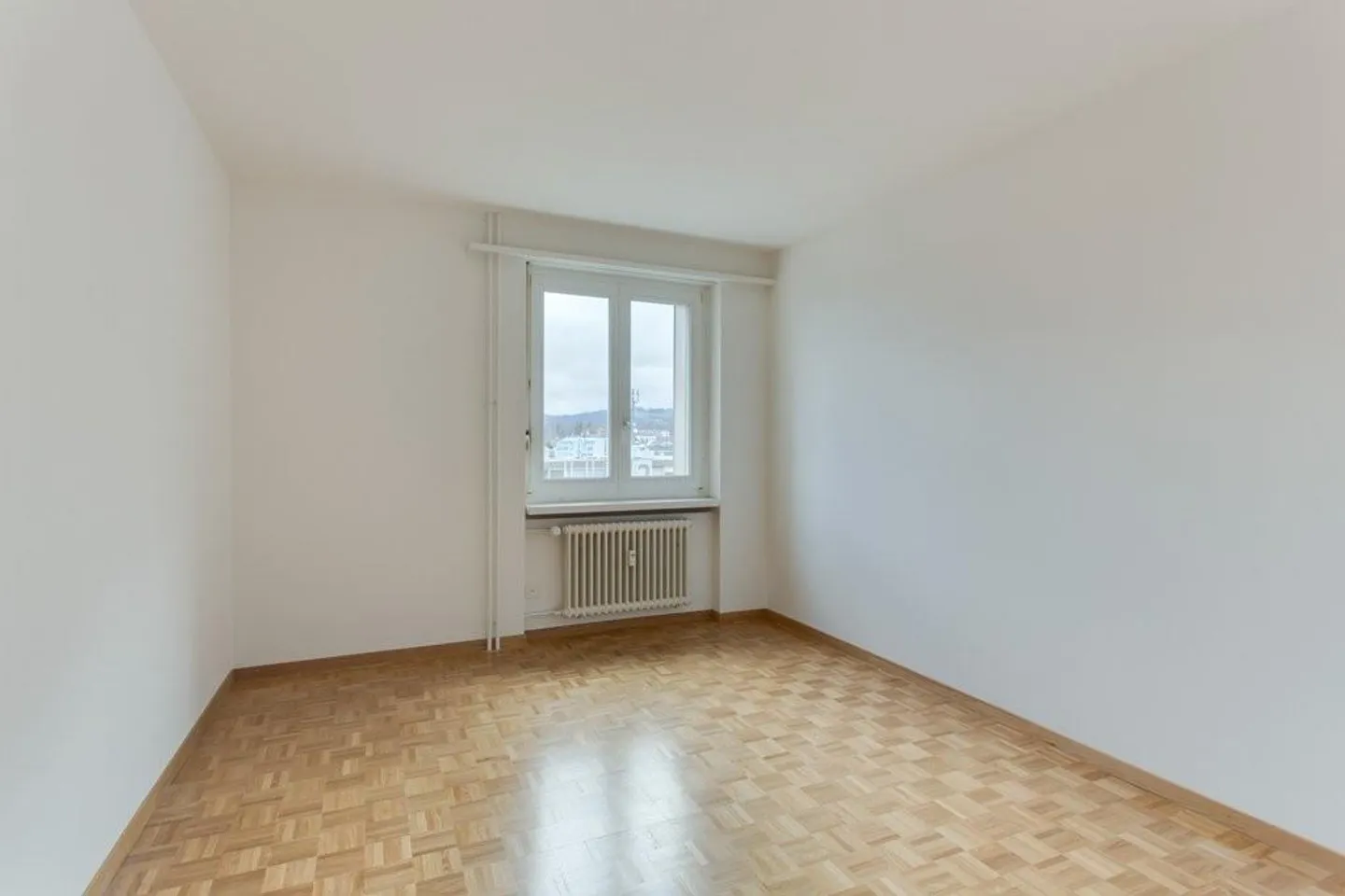 Appartement spacieux et lumineux près de la gare de Wittenbach - Photo 8 sur 9