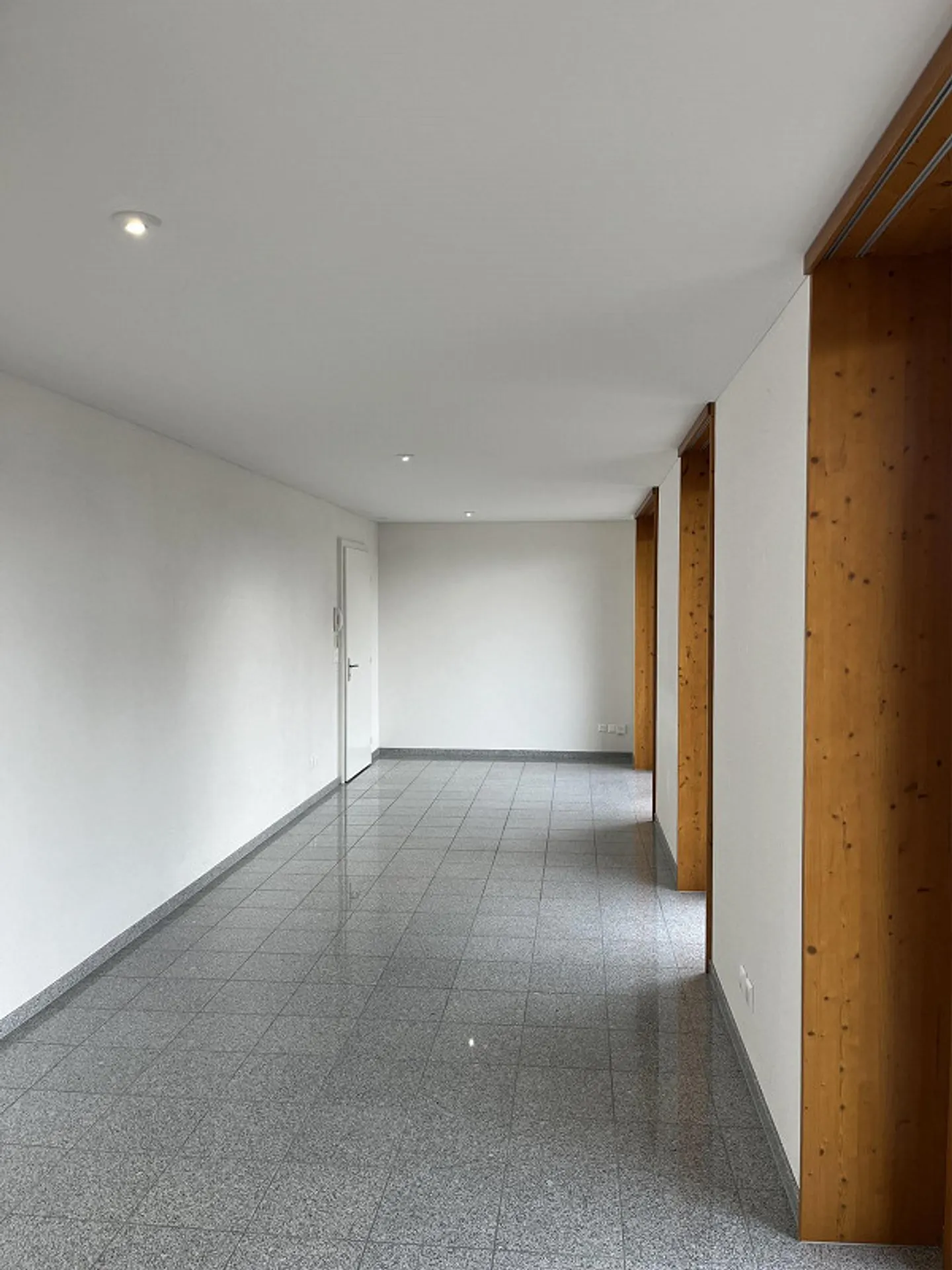 Lavora dove è ideale: il tuo nuovo spazio ufficio! - Foto 4 di 8