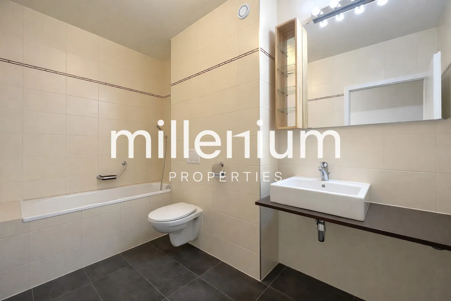 Appartement Contemporain avec Terrasse - Photo 7 sur 7