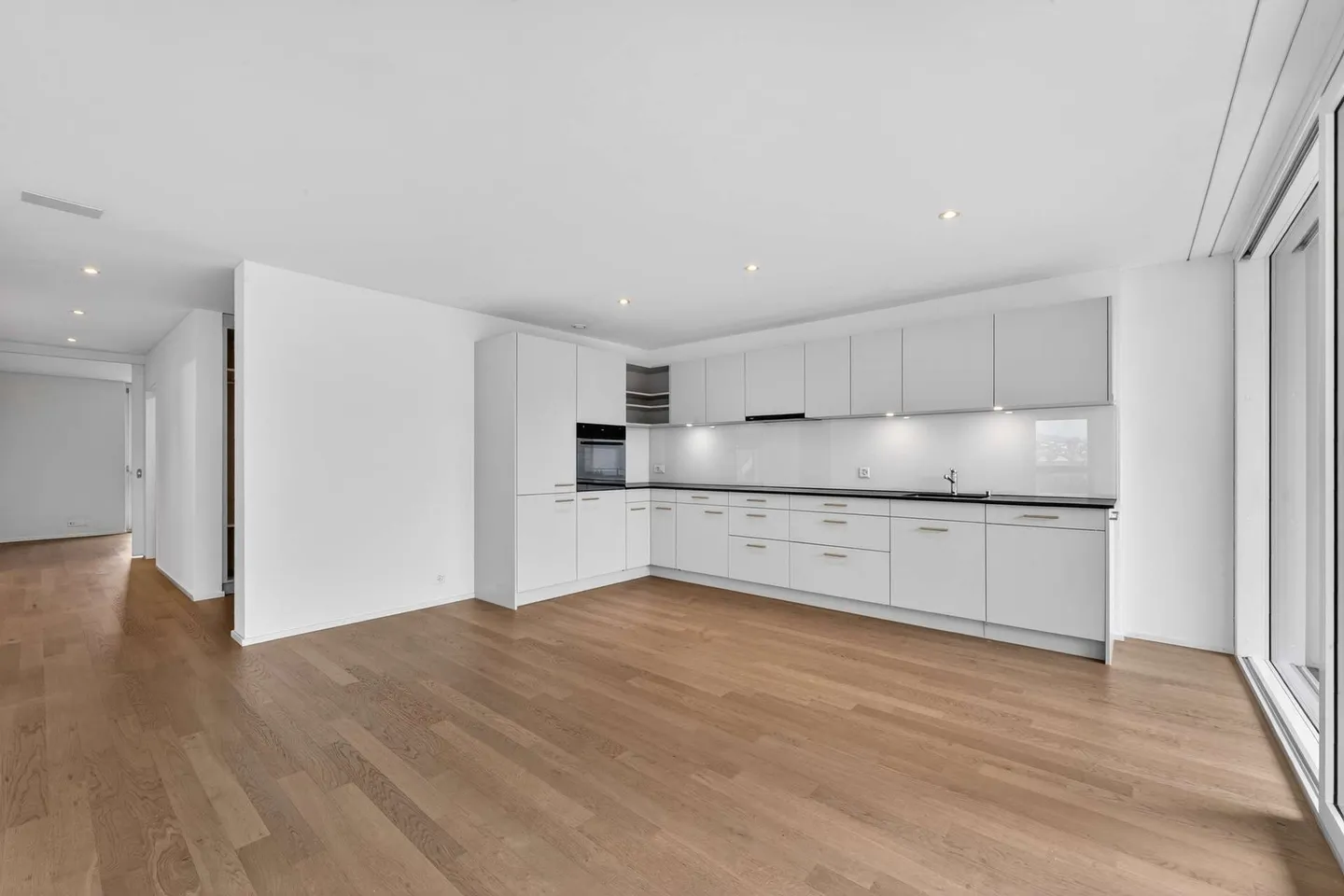 Appartamento moderno con terrazza - Foto 3 di 13