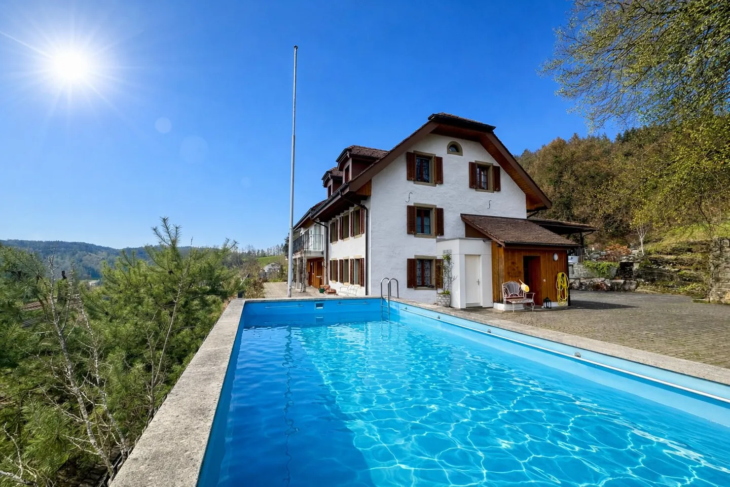 Historisches Mehrfamilienhaus mit Komfort - Foto 1 von 15