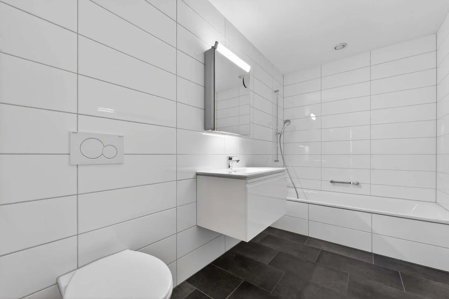 Appartamento moderno con terrazza - Foto 7 di 13