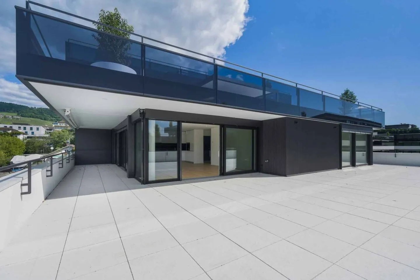New luxury apartment - 4.5 room corner unit with 164m² terrace - Photo 1 of 11